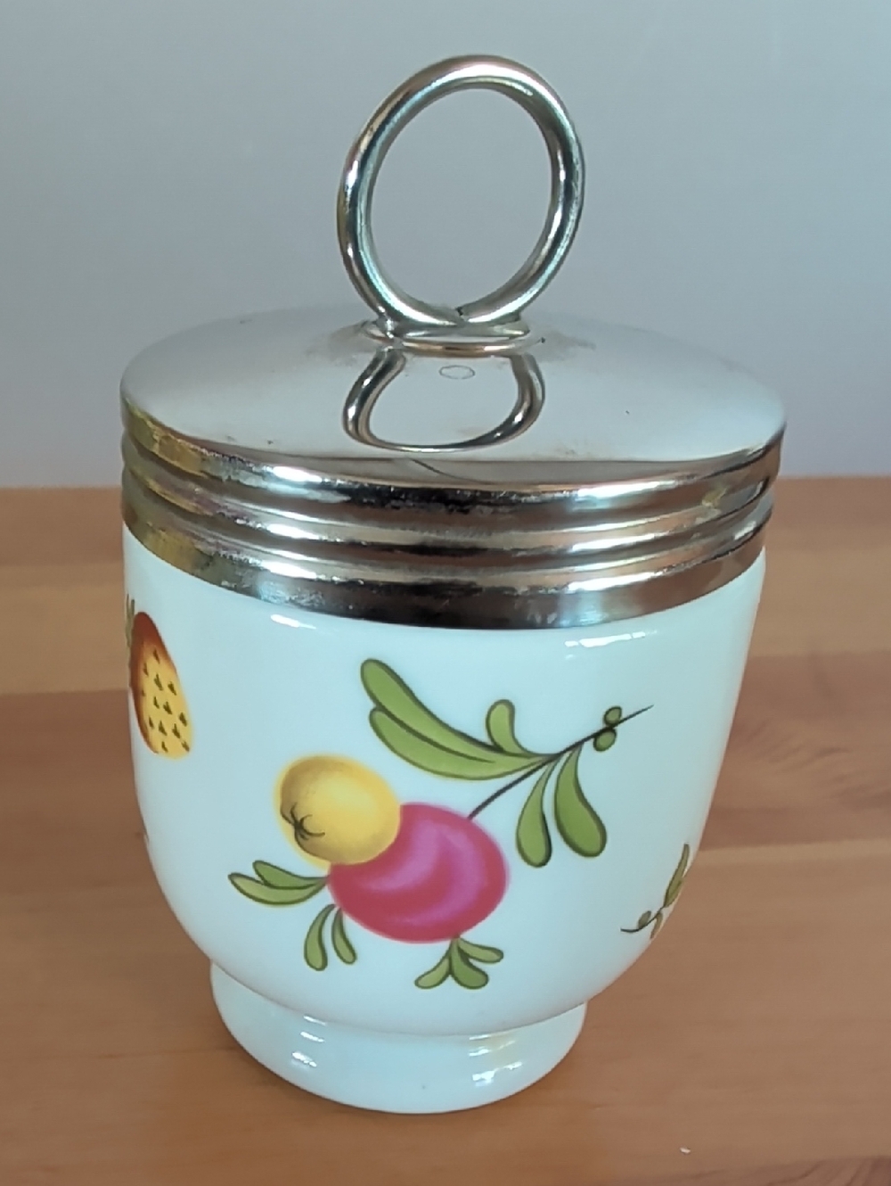 VTG. Royal Worcester, Fine Porcelain Egg Cup with Fruit Design. Made In England